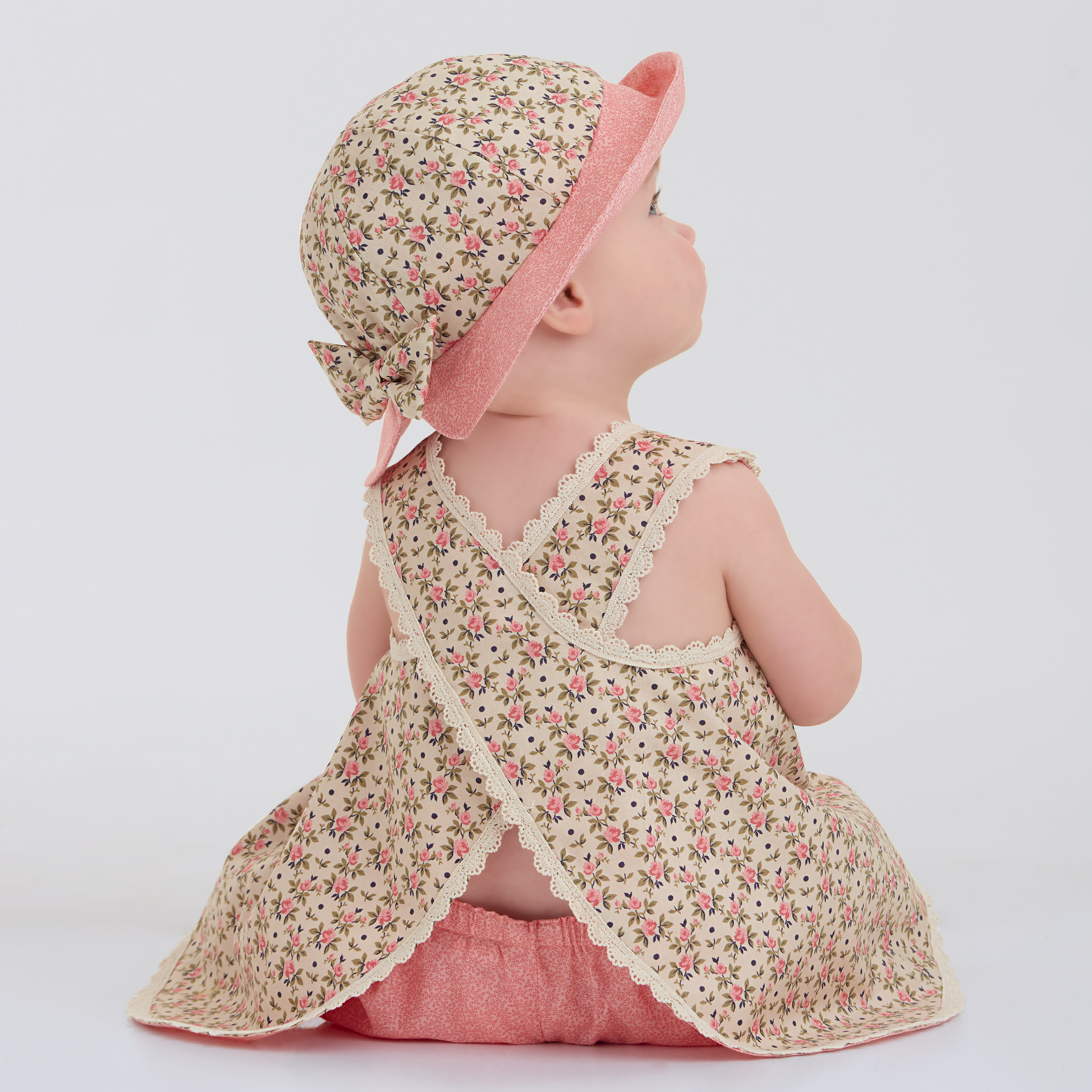 Simplicity Babies Dress, Panties and Hat S9152 The Foldline